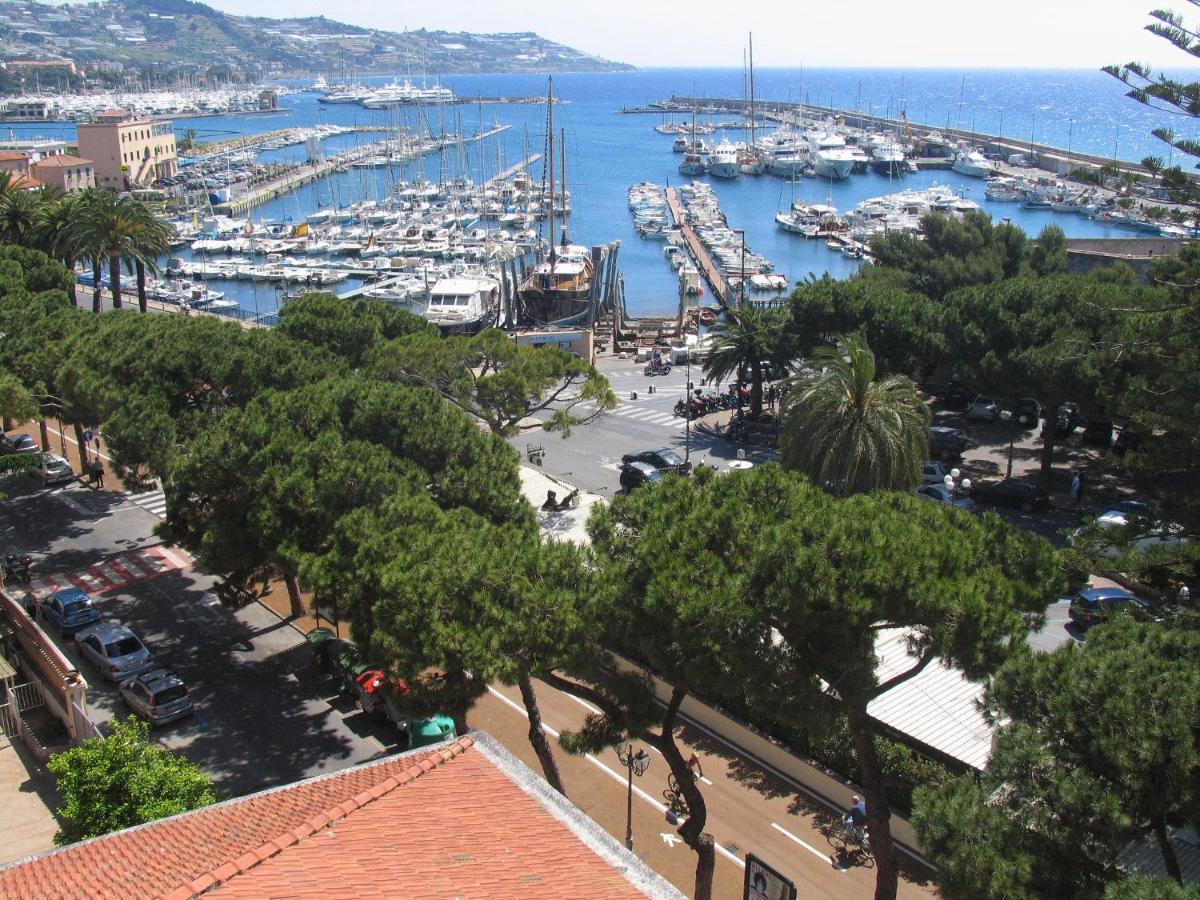 Casa Fiorenza Parcheggio Privato San Remo Zewnętrze zdjęcie